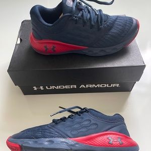 Under Armour UA Boys BGS Charged Vantage